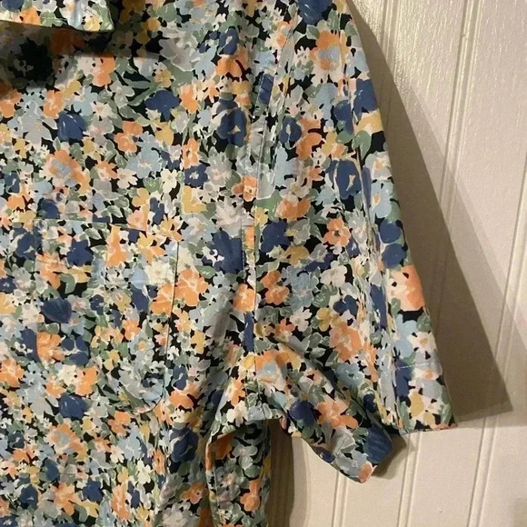 J. Crew Secret Wash Shirting classic fit button up - Picture 7 of 7